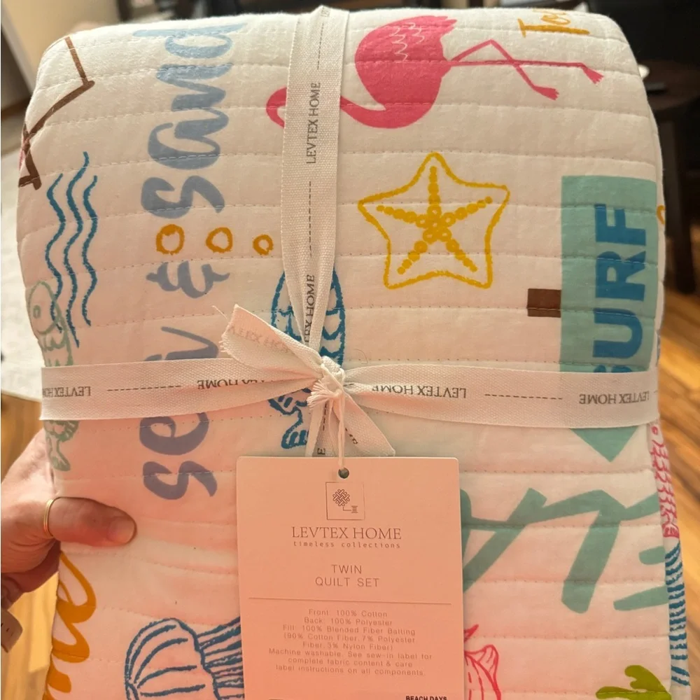 Levtex Twin XL Quilt set Beach Themed